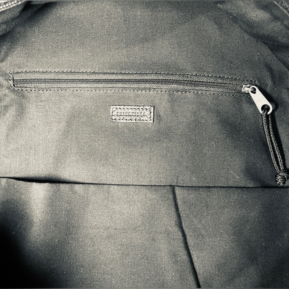 Balenciaga black leather backpack - Picture 6 of 6